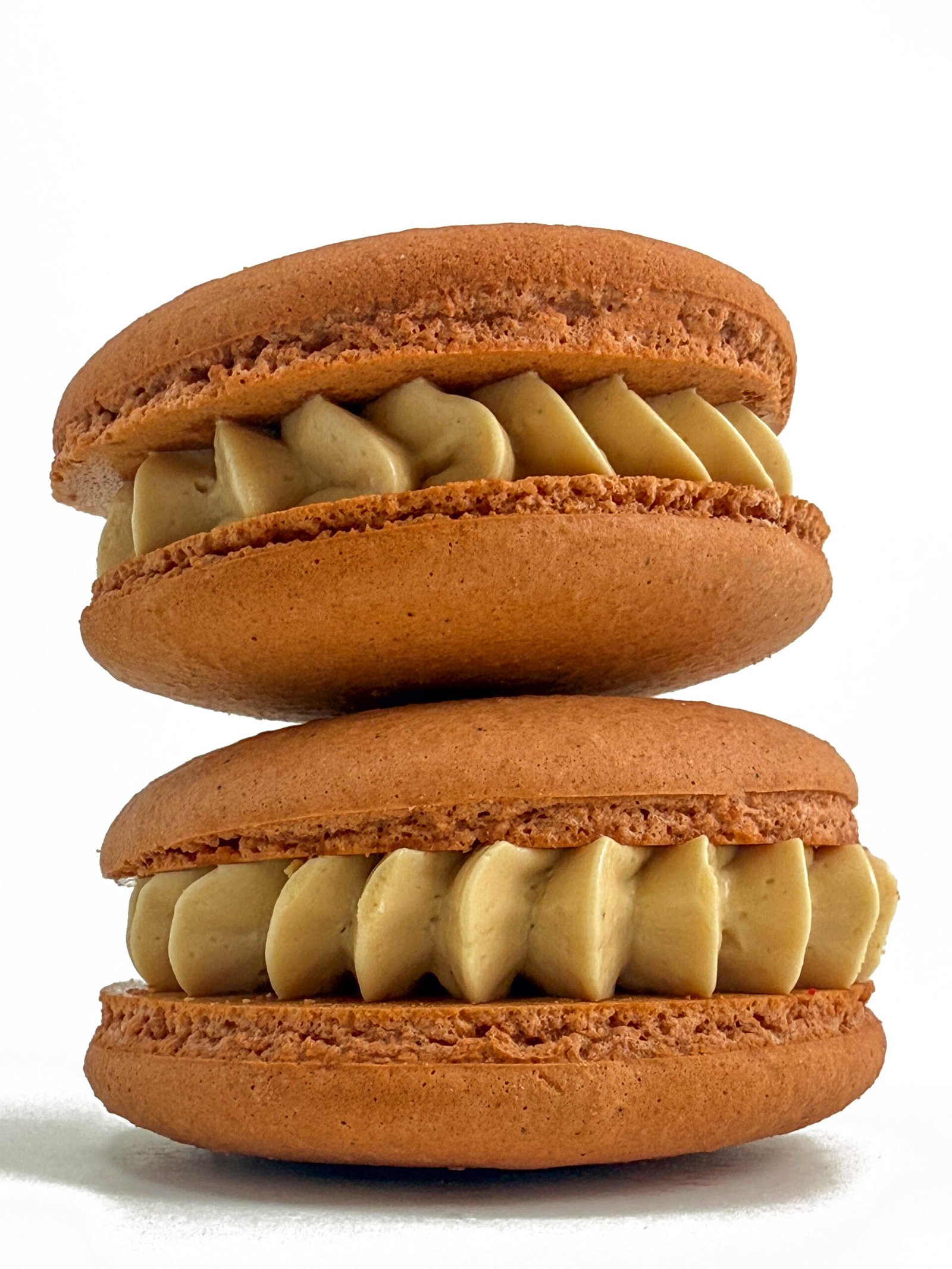 caramel-macaron-product picture