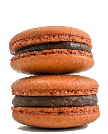 chocolate-ganache-macaron product picture